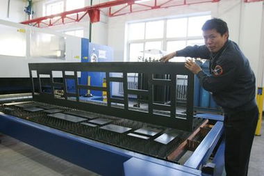 航天200廠引進(jìn)激光切割機(jī)，生產(chǎn)能力躍升新臺階